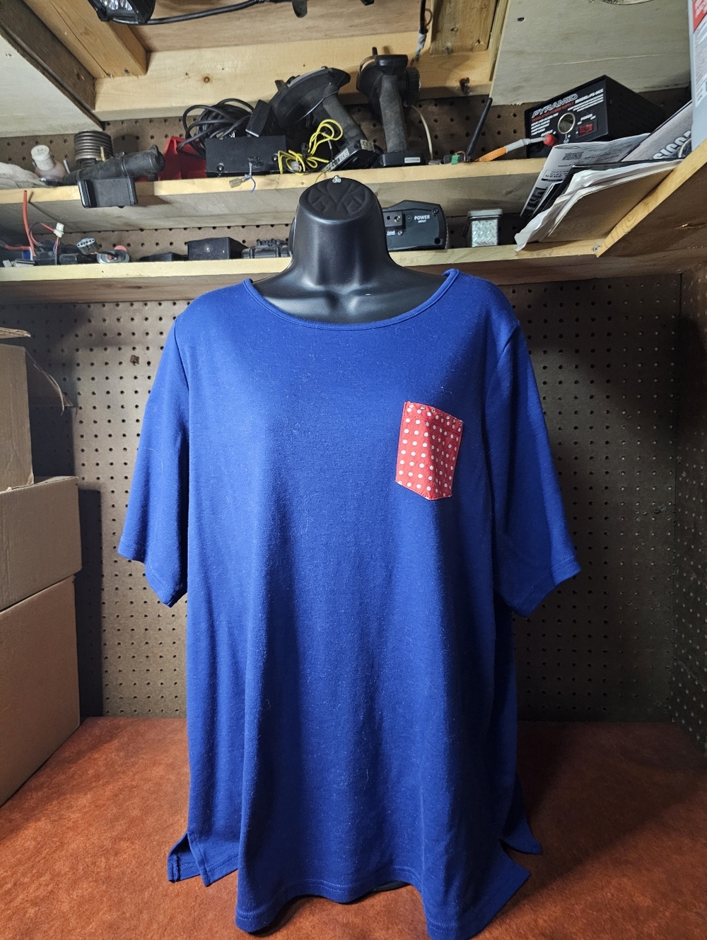 Quacker Factory Royal Blue Short Sleeve Top With Red Pocket 2X